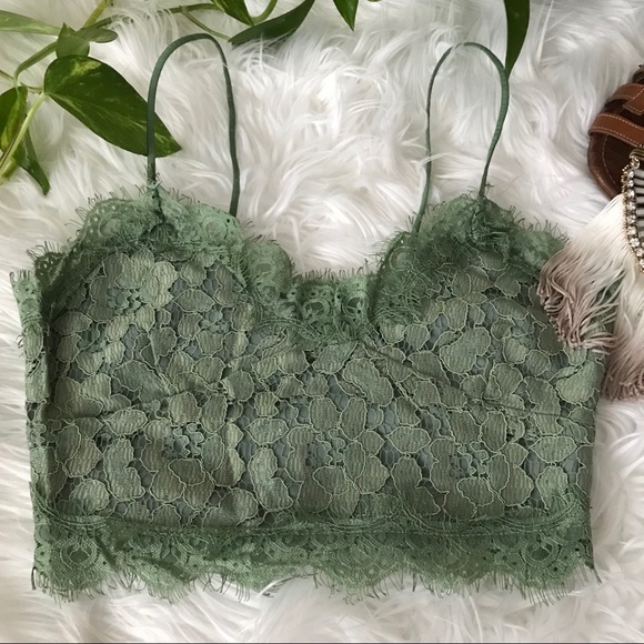 🎉HP🎉 [boutique] sage green lace crop cami - Picture 3 of 6